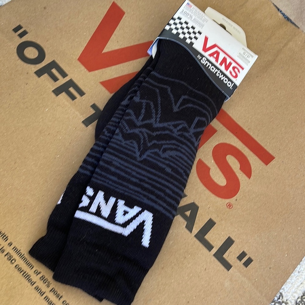 • Vans X Smartwool Merino Wool Over the Calf Socks WMNS
